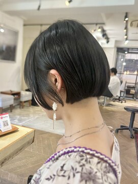 ファイブシーン アオヤマ(5SCENE AOYAMA) 切りっぱなしボブミニボブパーマくびれボブ外ハネボブブリーチ