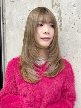 アルマモモ(Alma momo) ベージュのレイヤー