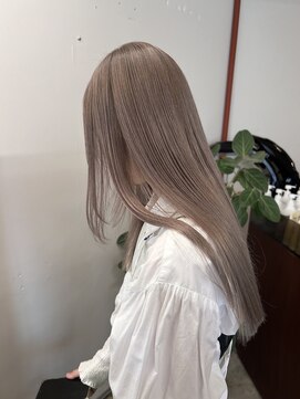 ノーイェス(NOYES) ホワイトグレージュ