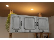 美杏館 日吉の雰囲気(奥のシャンプー台はゆったりしていただける灯りで)