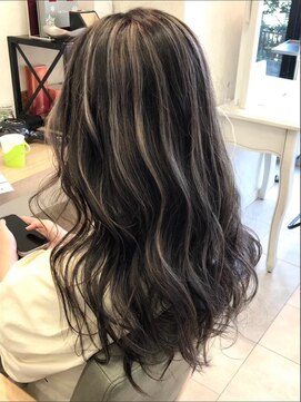 キャパ(CAPA) コントラストハイライト×グレージュ(茅ヶ崎/20代/韓国ヘア)