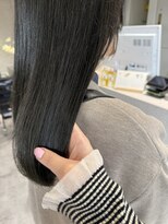 ログ(log)&nbsp;ニュアンスパーマ　髪質改善カラー　顔まわり　レイヤー　艶髪