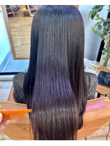 エルムトウキョウ(ELM Tokyo)&nbsp;かたさやゴワつきもエッセンスゼロトリートメントで艶髪ケア♪
