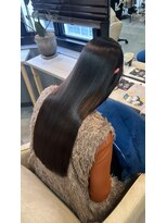 シシ 新宿(She 2.)&nbsp;髪質改善/髪質改善ストレート/美髪矯正/縮毛矯正/湿気対策/艶髪