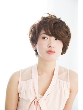 ヘアデザイン セレンディピティ(HAIR DESIGN Serendipity) クセ毛風ウェーブで色気のあるモードショート