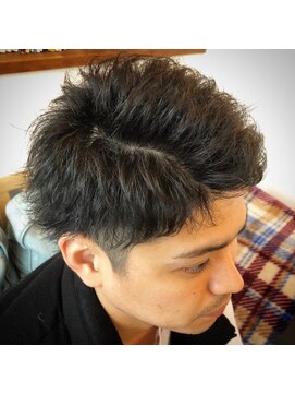 ハンズ(HANDs) パーマ風ショートスタイル