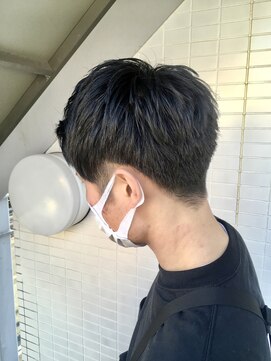 オーシャン(Ocean) ［OCEAN Hair&Life高田徹］立体的刈り上げショート