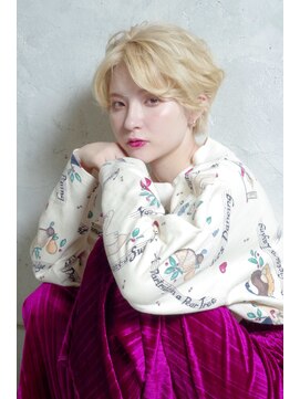 クシュ 所沢東口店(kusyu...) ペールベージュセクションカラーグラデーションカラー外ハネボブ