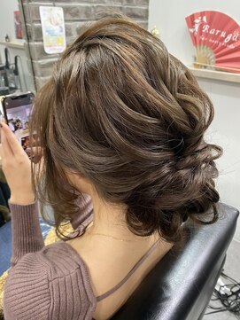 ヘアビューティースタジオ ラルガ(Hair beauty studio Raruga) シニヨン