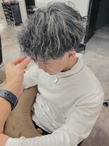 エミタス 宮街道(Emitas.) [和歌山]ツイストスパイラル×メッシュハイライト♪[前髪パーマ]