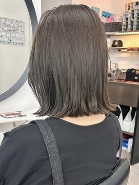 ヒビヲ(HIBIO) ナチュラルボブショートミニボブダブルカラーハイライトブリーチ