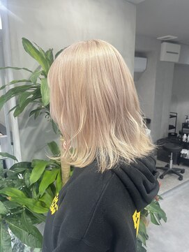 スティーン(STEEN) ブロンド