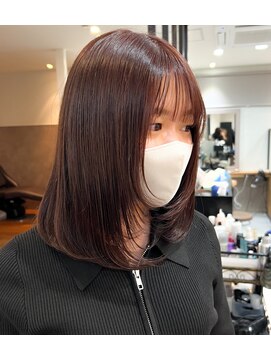 フリッカ(Flicka) 顔まわりミディアムレイヤー×ピンクブラウン