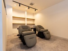 リムヘア(Rym hair)の雰囲気(フルフラットのシャンプー台でリラックスしてお過ごしください!)