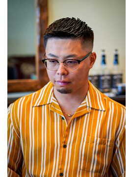 リトルマンバーバーショップ(LITTLEMAN BARBERSHOP) スキンフェード　ウェーブアップスタイル