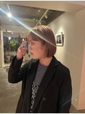 ピンクベージュ