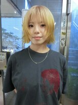 ノラ シブヤ(NORA)&nbsp;ルーツカラーイエローボブカットハッシュボブレイヤーボブ