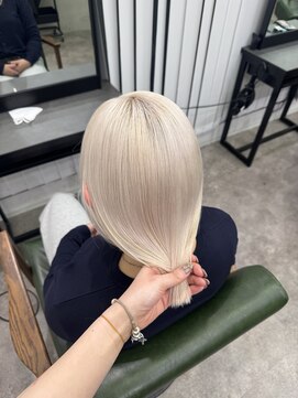 モニカ 原宿店(MONIQA) ブロンド