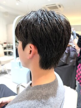 ノラ ウメダ(NORA UMEDA) 韓国ヘアアクティブショート