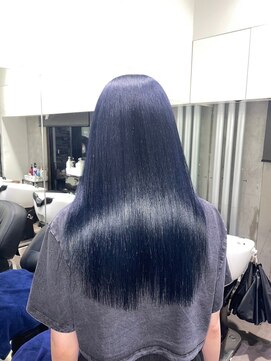 ロア 中目黒(loa) レイヤーロング/グレーベージュ/黒髪/前髪パーマ[中目黒]