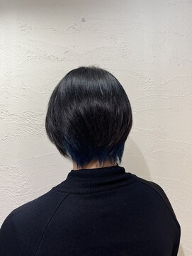 アジールヘア 池袋東口店(agir hair) ブリーチ1回インナーカラーダークブルーベリーショート