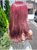ピンクベージュ　ブリーチあり　ハイトーンカラー　セミロング