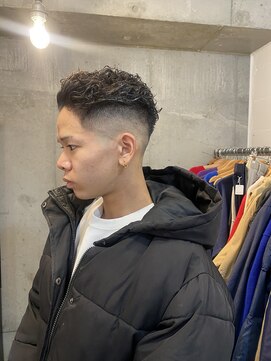 グッドプレイスアンドシング(Good Place&thing) メンズカット極道パーマメンズパーマフェードスキンフェード