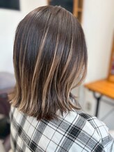 ウェルヘアー(Well hair) 外はねバレイヤージュ