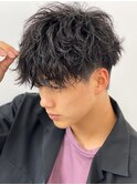 スパイラルパーマ/ツイストパーマ/メンズ/センターパート/波巻き