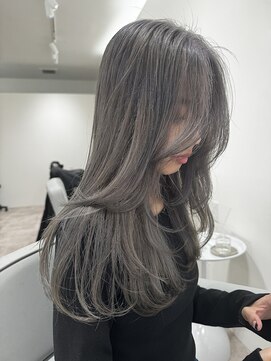 ハイネ(hyne) ダークグレージュ