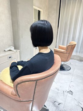 黒髪ワンレンボブ