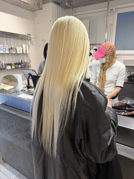 ダブ アオヤマ(DaB AOYAMA) 抜きっぱなしブリーチカラーブロンドハイトーンカラー