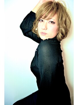 トゥワイス(twice) [twice]オトナ小悪魔女子×ヌーディーカラー