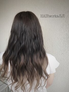 ヘアーワークス ジジ(HAIR works JIJI) 明度差のあるオンブレカラー。