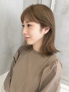 ガリカ(Gallica kinshicho) ミルクティーベージュ☆ 切りっぱなしミディアムスタイル