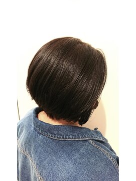 ビューティーマーケット アングゥ イオンモール名取(BEAUTY MARKET ungu) 前下がりショートボブ