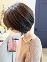 アーブル ヘアーアンドメイク(ARBRE) ブリーチシークレットハイライトショート