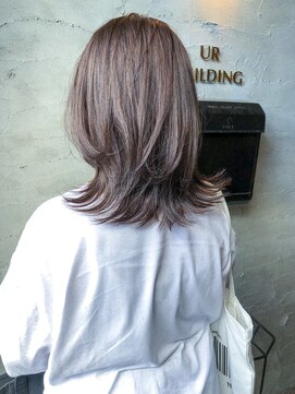 ユーアールキャッスル(UR CASTLE) ミディアムレイヤースタイル