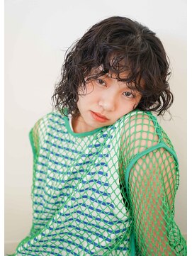 トゥコ(tuco) ミディアムパーマ　スパイラルパーマ　黒髪パーマ　くるくる