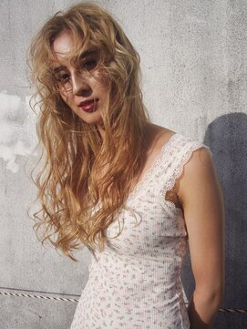 ハイブ 金沢(Hive) 10代20代外国人風ツヤ髪ブロンドヘアハイトーンカラーロング