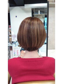 アニュー ヘア アンド ケア(a New hair&care) 大人可愛い切りっぱなしひし形レイヤーカットモカベージュ