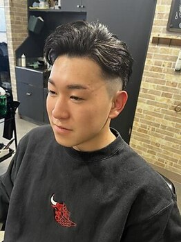 カットチームワタベ 早稲田店(CUT TEAM WATABE)の写真/男の身だしなみを整えてくれるシェービングで肌を整え清潔感UP！肌が気になる方にも◎お顔のうぶ毛剃りも◎