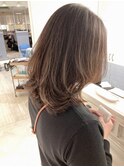2025年大人気髪型ワンカールミディアム30代40代ヘア丸顔面長