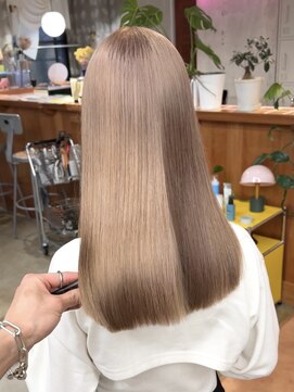 ヤーン(yarn.) 艶ミルクティーベージュ【赤堀友哉】