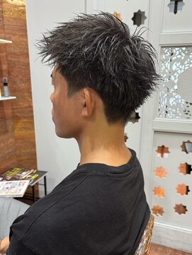 メンズサロンバムオム 名古屋栄店(MEN’S SALON BAMM HOMME) 男らしさ際立つ刈り上げスパイキー