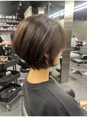 イノア白髪ぼかしショートボブ