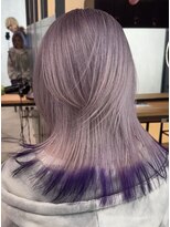 サロウィン 下北沢(SALOWIN) ビビッドなバイオレッドのエンドカラー