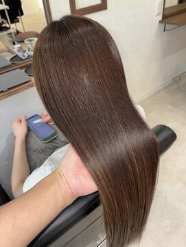 エリュール(Elure) 頭皮はお肌と同じ!だからこそ髪質改善+肌質改善!