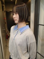 ユノ(juno) ミニボブとデザインカラーハイライト