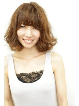 ピリナ(Pilina) 大人カワイイ！ミディアムスタイル